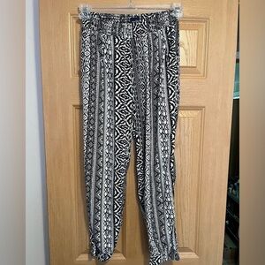 American Eagle Patterned Pants